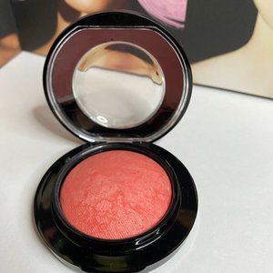 MAC Mineralize Blush in shade Hey, Coral, Hey...